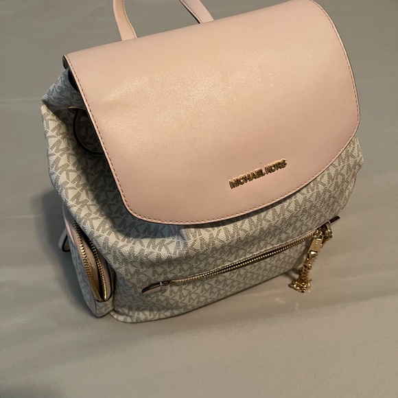 Michael Kors Large blush and cream backpack - Picture 2 of 12